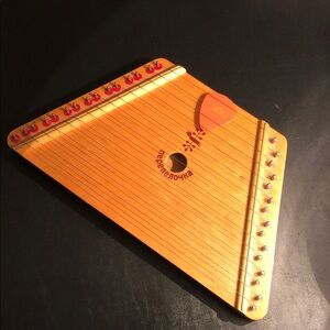 Vintage Wooden Lapharp